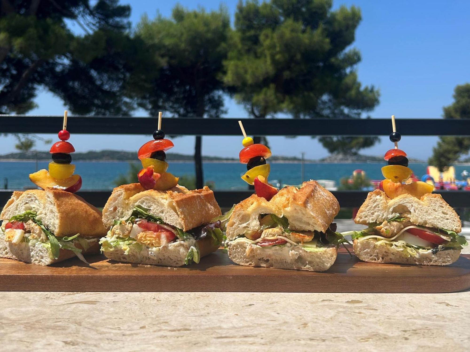 Seesea Hotel Vodice Exterior foto