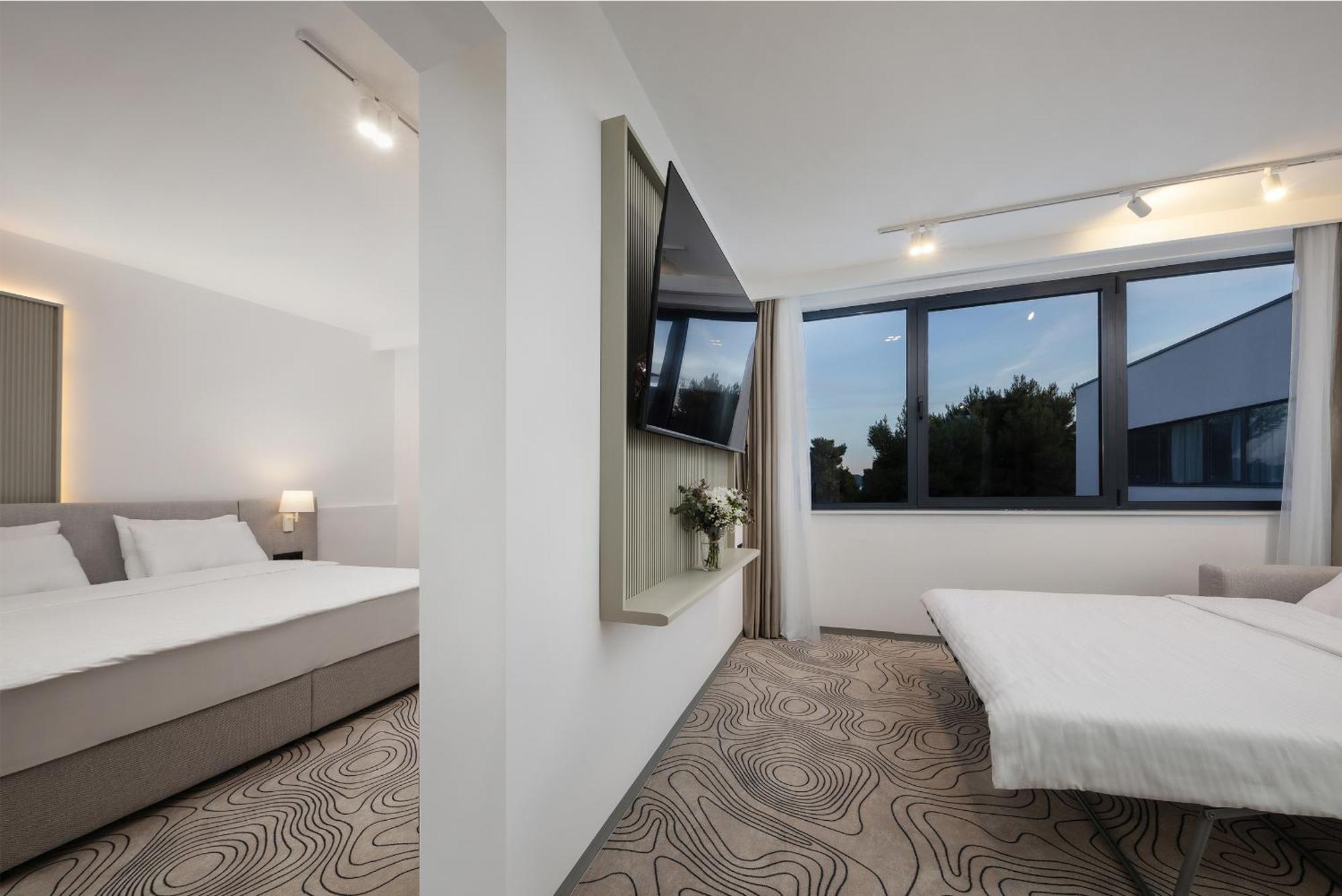 Seesea Hotel Vodice Exterior foto